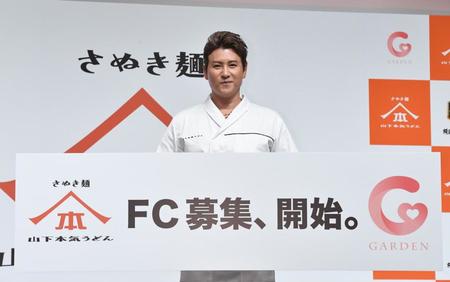 　記者発表会に登場した日本ハム・新庄監督（撮影・佐々木彰尚）