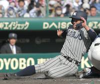 　４回、友田の適時二塁打で生還する敦賀気比・佐伯（撮影・北村雅宏）