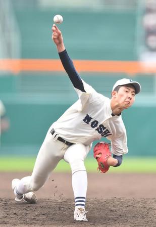 先発で力投する能代松陽・森岡（撮影・伊藤笙子）