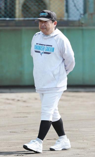 山梨学院 県勢初の決勝へ監督「総力戦で」 エース林「疲れは感じてい