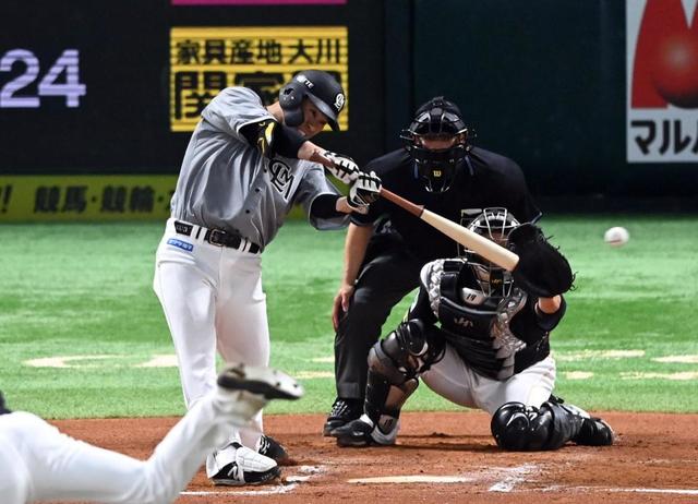 ロッテが開幕後初得点　六回に４安打３得点　角中＆山口がタイムリー