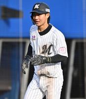 　７回、玉井の暴投の間に生還した二走・藤原