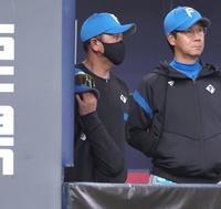 　宮城の前に５回までノーヒットの惨状、ベンチの新庄監督は顔を覆う（撮影・坂部計介）