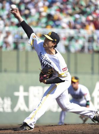 　先発し、６回途中無失点と好投したソフトバンク・藤井＝平和リース