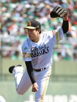 　先発し、６回途中無失点と好投した藤井＝平和リース