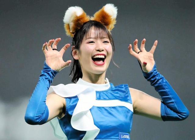 きつねダンスのFガール“エース”滝谷美夢の四苦八苦のお仕事体験姿に