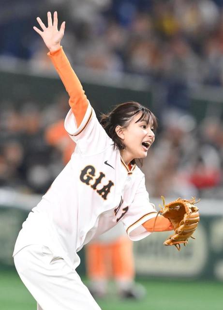 【写真】投げ終わりの腕の跳ね返り方がもはやプロ野球選手　１４０キロ出てそう！？