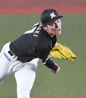 　オリックス打線相手に闘志をみなぎらせる佐々木朗（撮影・開出牧）