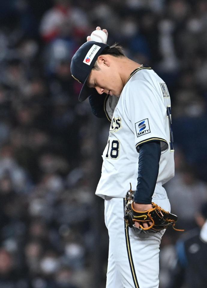 　４回、茶谷に先制打を許した山本