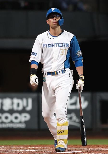 日本ハム打線沈黙　５回まで７者連続三振など西武先発・エンスの前に無安打　１５日は１安打完封負け