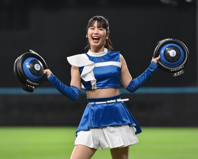 【写真】この鍋の存在感よ　グッズ発売お待ちしてま～す