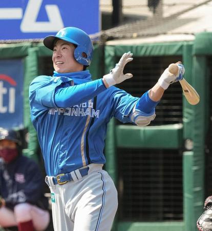 １回、松本剛が左越えに先頭打者本塁打を放つ