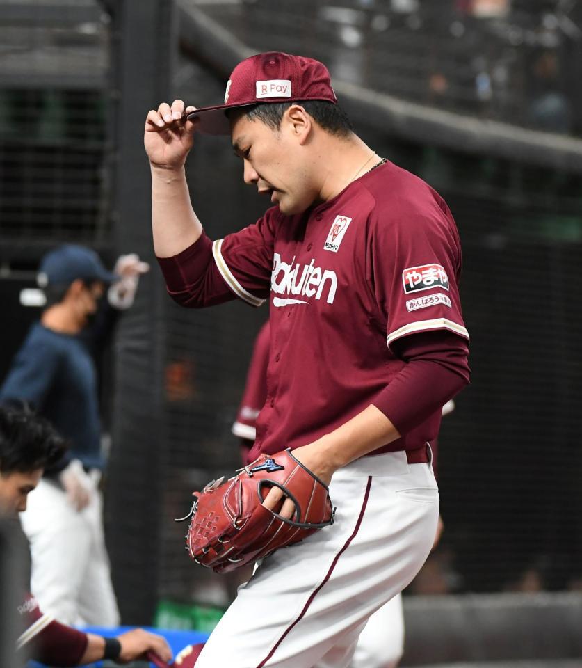 ７回２失点と力投するも打線の援護がなく黒星を喫した田中将（撮影・三好信也）