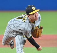 力投する村上（撮影・高部洋祐）