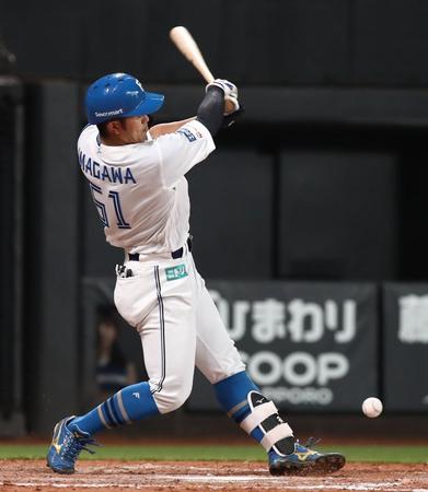 ５回、自打球が当たる今川（２９日撮影）