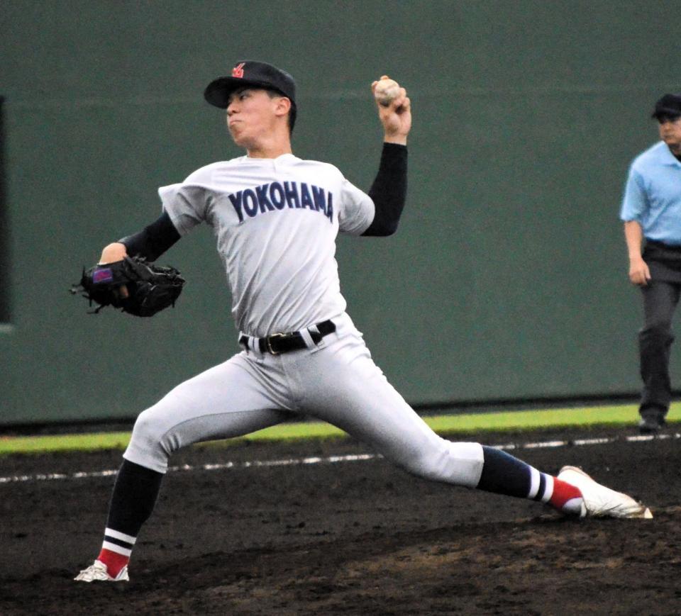 　７回１／３を５安打２失点と力投した横浜・杉山