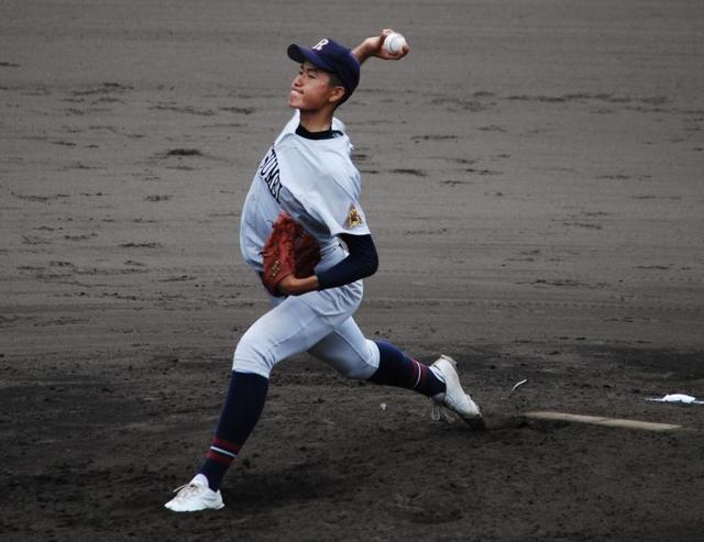 立命館宇治が準決勝進出　西城陽に快勝　先発の十川が７安打１失点で完投