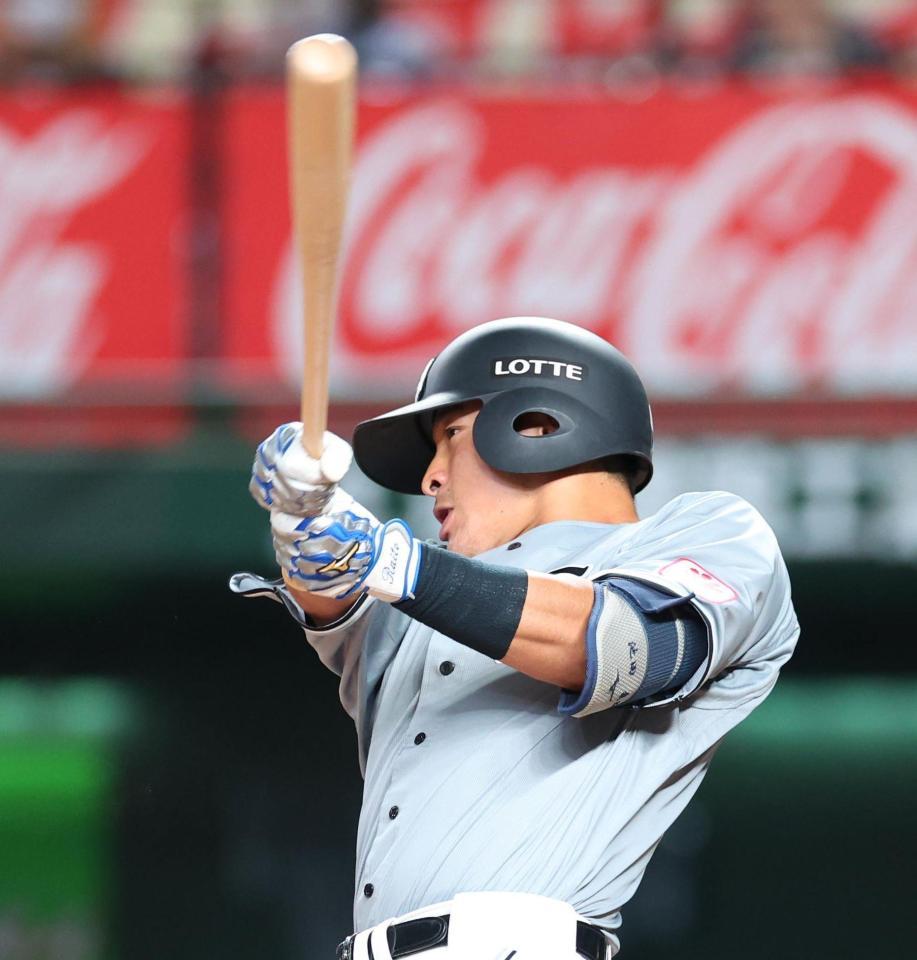 　３回、左翼線に二塁打を放つ池田＝ベルーナドーム（撮影・吉澤敬太）