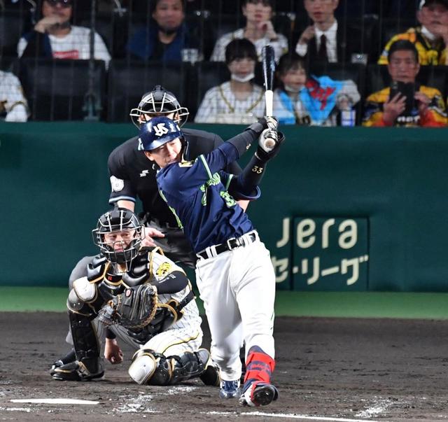 ヤクルト・内山壮真が8日ぶりのスタメンマスクで同点打 正捕手中村が