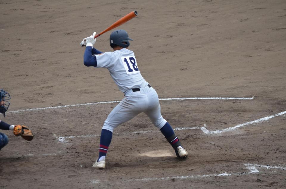 　２安打３打点と活躍した立命館宇治・北川