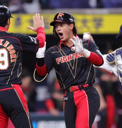 日本ハム・福田光輝が追撃のプロ1号2ラン「地元大阪で打ててマジで