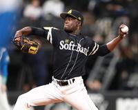 　８回、登板したモイネロ（撮影・中島達哉）