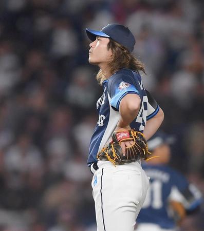 　３回、安田に２打席連続３ランを打たれぼう然とする今井（撮影・開出牧）