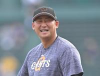 　笑顔を見せる中田翔（撮影・中田匡峻）