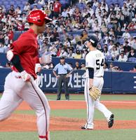 　７回、秋山に３ランを許す黒木（撮影・山口登）