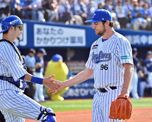 ＤｅＮＡ・バウアーが快投で待望２勝目　８回２失点で今季最多、毎回の１０奪三振　２被弾で被本塁打は両リーグ最多の９も