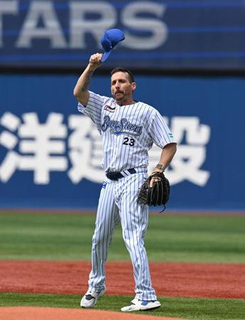 横浜のレジェンド助っ人・ローズ氏が超レアショットを公開「多くの伝説的な野球選手」にファン「谷繁さんが初々しい」