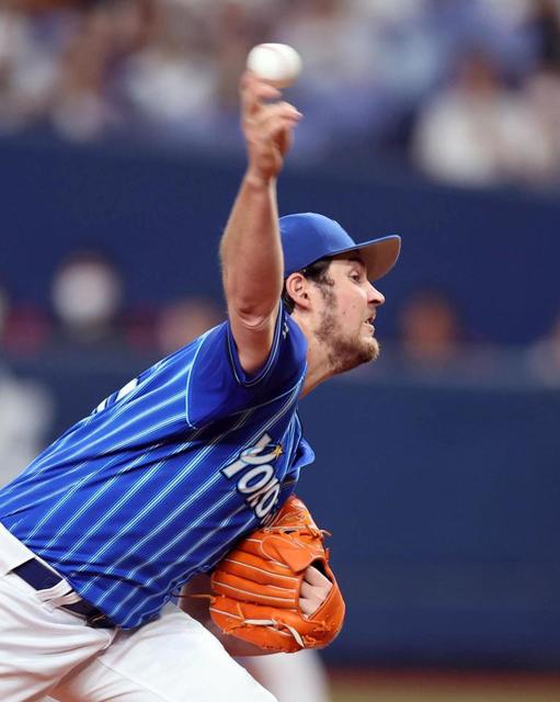 【写真】マウンドで吠えまくるバウアー！迫力満点！気迫みなぎる投球でビジター初勝利