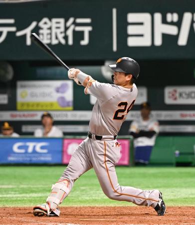 　４回、右越え３ランを放つ大城