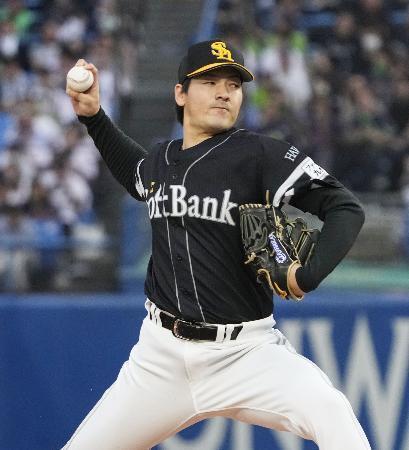 　６回１失点で日本復帰後初勝利を挙げたソフトバンク・有原＝神宮