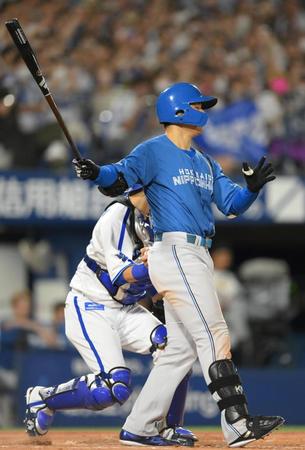 　９回、空振り三振に倒れた清宮（撮影・伊藤笙子）