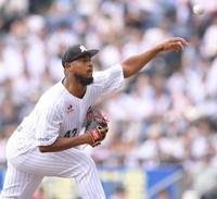 　力投する先発のメルセデス（撮影・伊藤笙子）