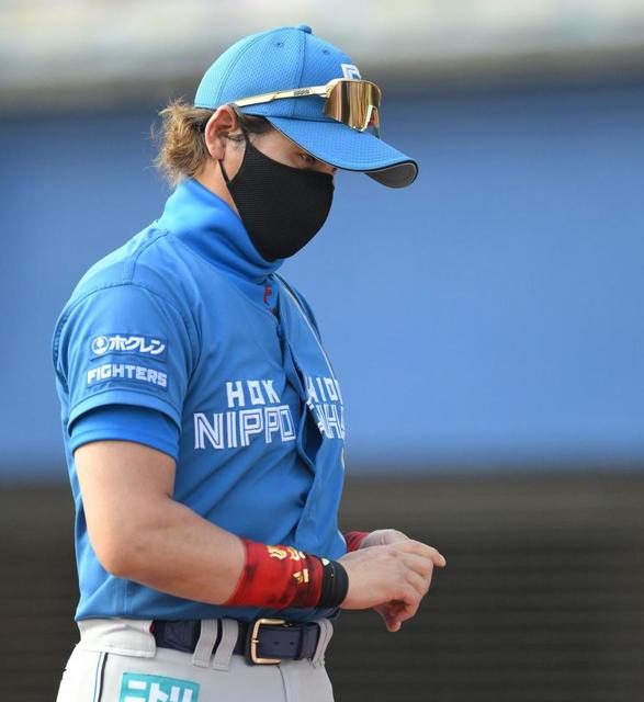 新庄デザイン　ユニフォーム　石井一成　日本ハムファイターズ 新庄剛志監督プロデュース 《NEW AGE GAMES produced by SHINJO