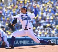 　中日打線を相手に力投する東（撮影・佐藤厚）