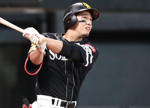 ソフトバンク猛反撃　６点ビハインドから１点差に　栗原１０号ソロで打線に勢い