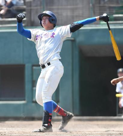 　移籍後１年間の制限が解け花咲徳栄で最後の甲子園出場を目指す小野勝利（撮影・三好信也）