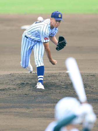 力投する東海大菅生・宮本恭佑＝府中市民球場（撮影・吉澤敬太）