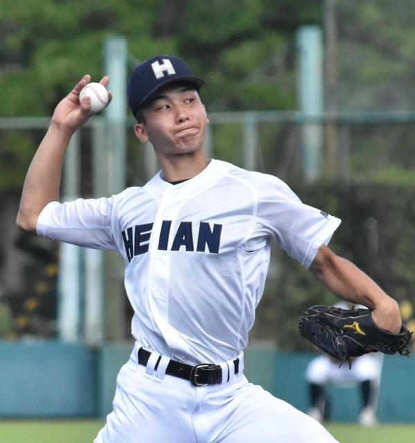 龍谷大平安・小坂6回完全試合 センバツはスタンドから声援 苦い