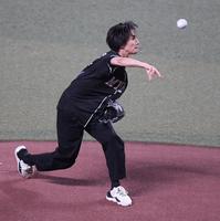 　ファーストピッチセレモニーを行った木戸大聖（撮影・棚橋慶太）