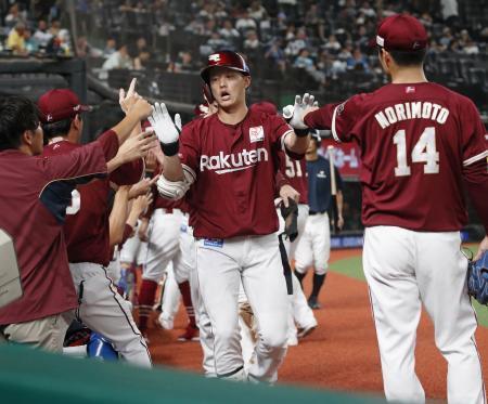 西２-４楽（２３日）　辰己が逆転３ラン