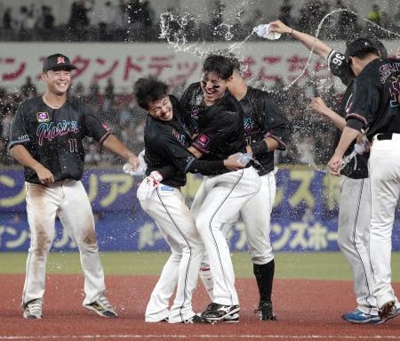 ロ４-３ソ（２３日）　ロッテがサヨナラ勝ち