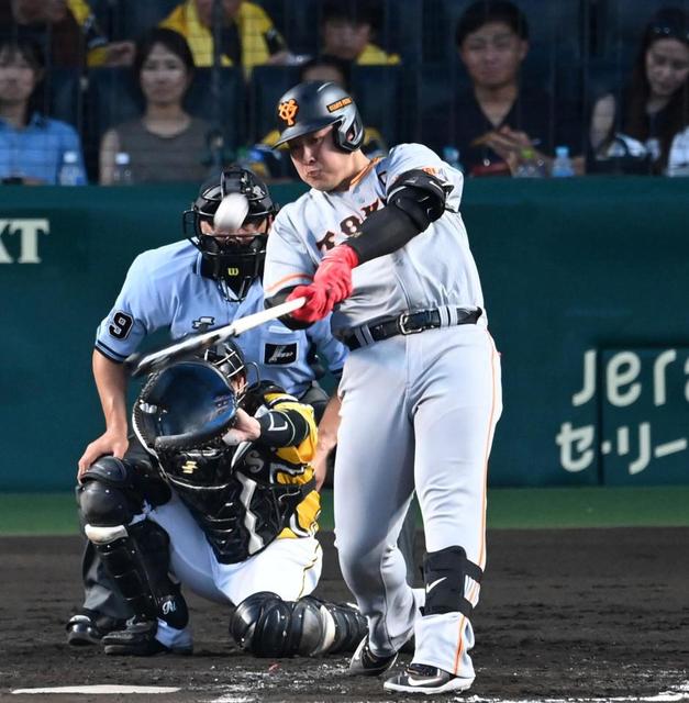 巨人・岡本和　１１試合ぶり一発の２１号ソロに喜び爆発も…チームは逆転負け「そこまで喜びもない」