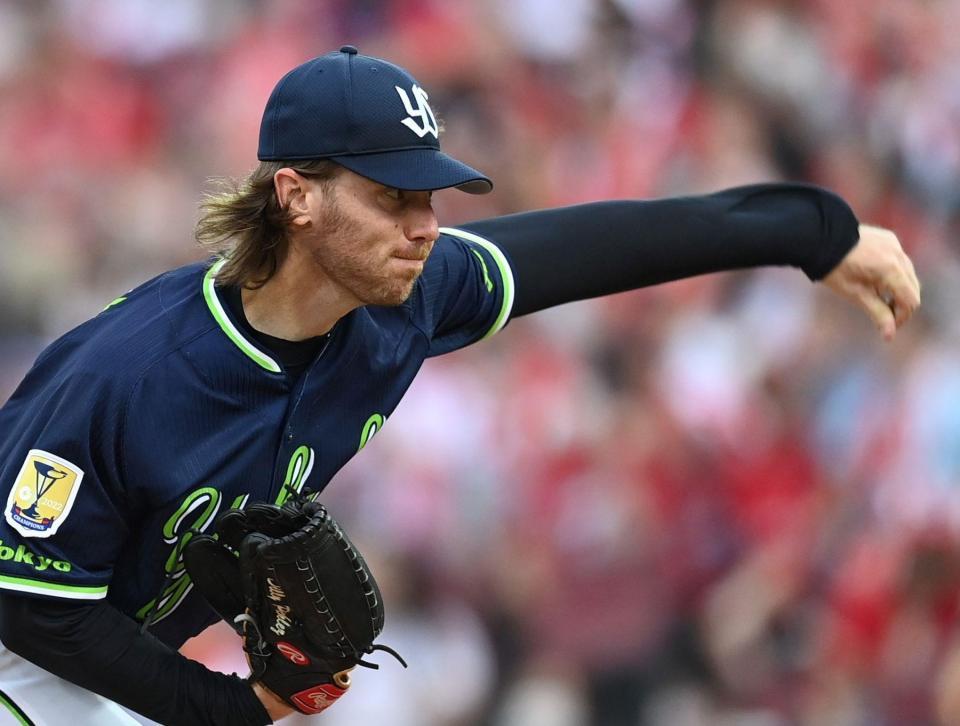 　先発し、投げ込むピーターズ（撮影・田中太一）