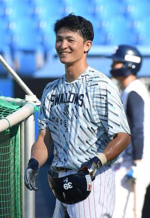 　母校・履正社が甲子園出場を決め笑顔の宮本（撮影・三好信也）