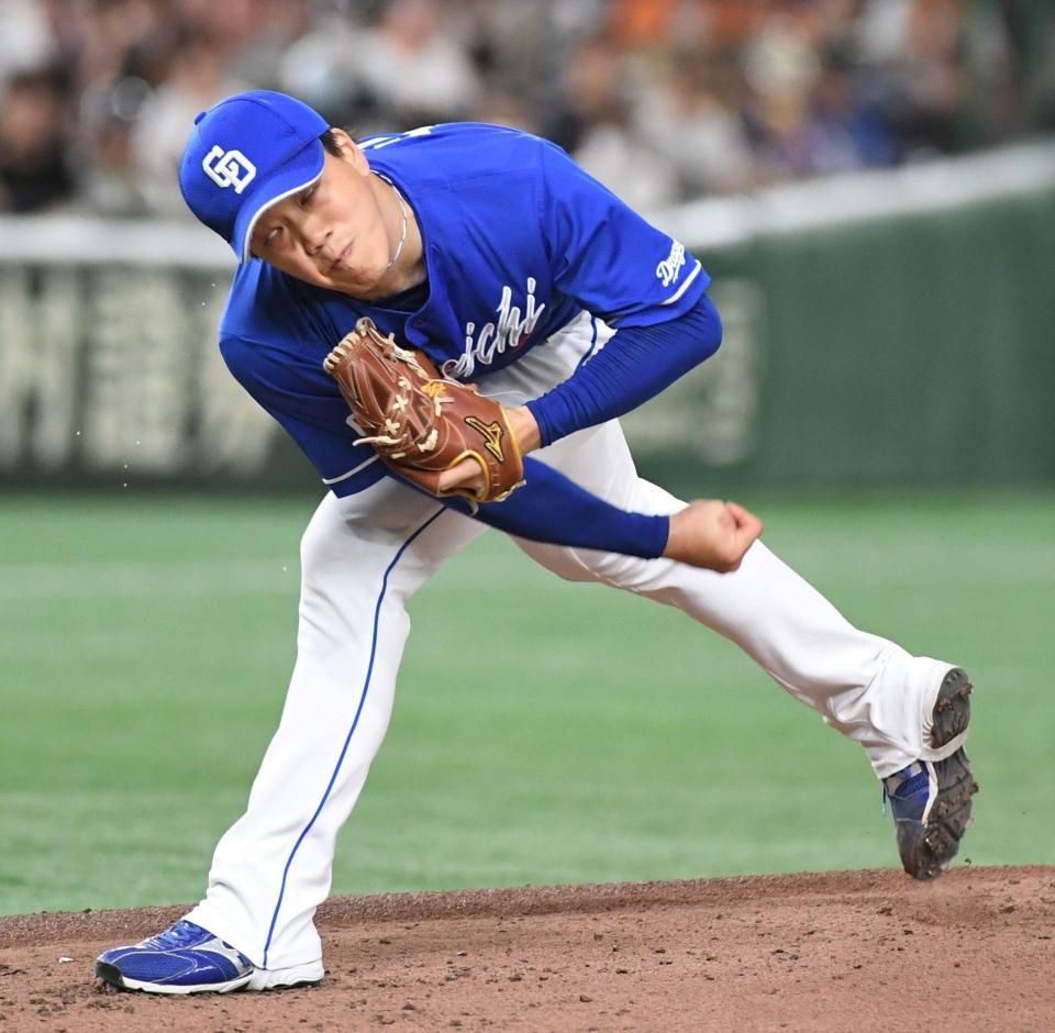 　巨人打線を相手に力投する柳（撮影・佐藤厚）