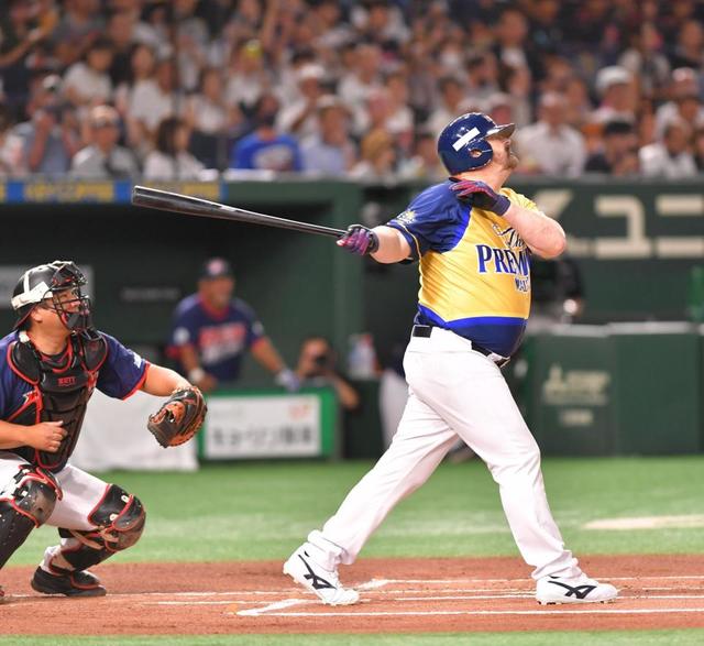 バース氏が貫禄の中前打 山口俊氏との33歳差対決を制す サントリー